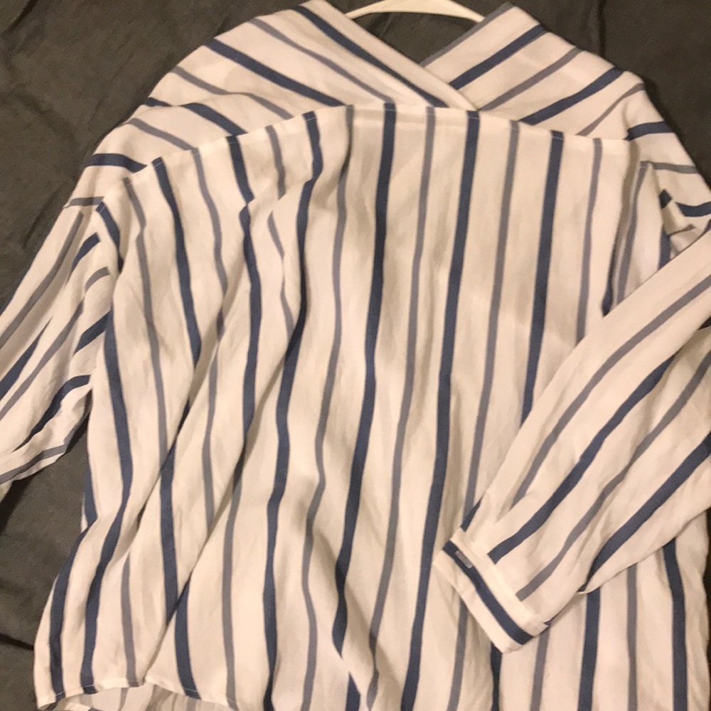 Shirt - Picture 3 of 6